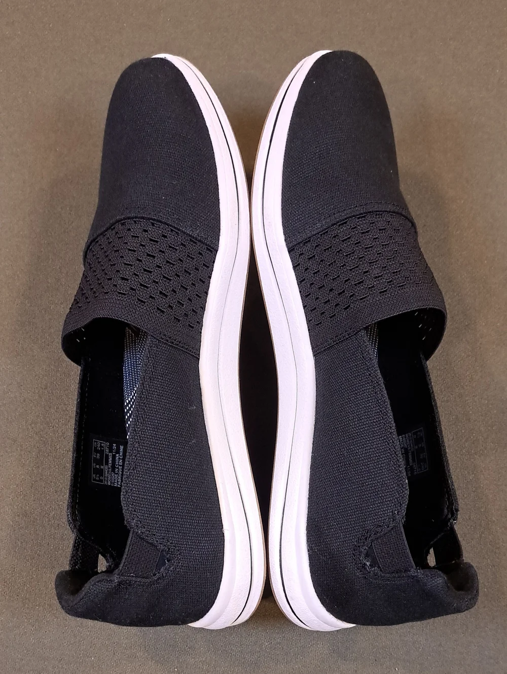 Clarks Cloudsteppers Breeze Vibe Slip-On Sneaker - Color: Black - Size: Women 8